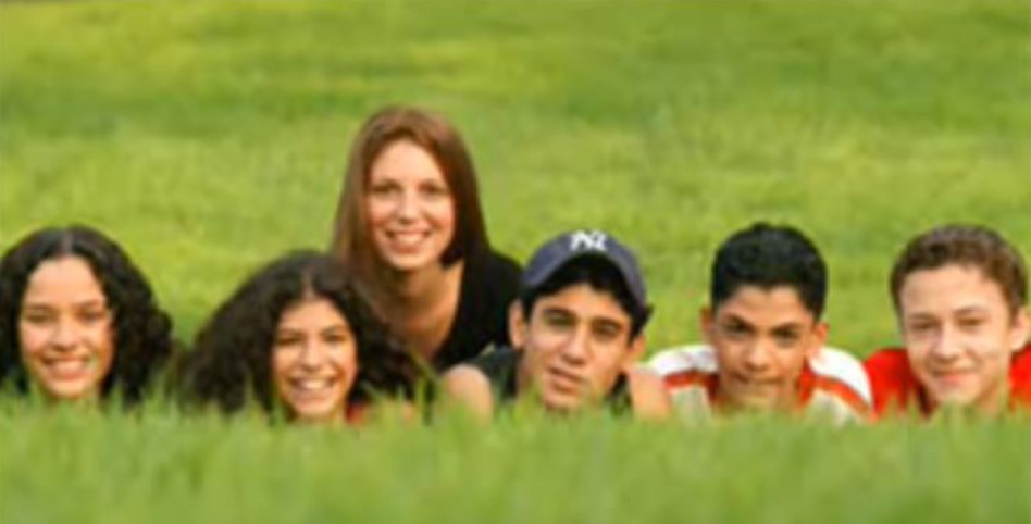 רוני נדלר מתוך הילדים מגבעת נפוליאון (צילום: צילום מסך יוטיוב)