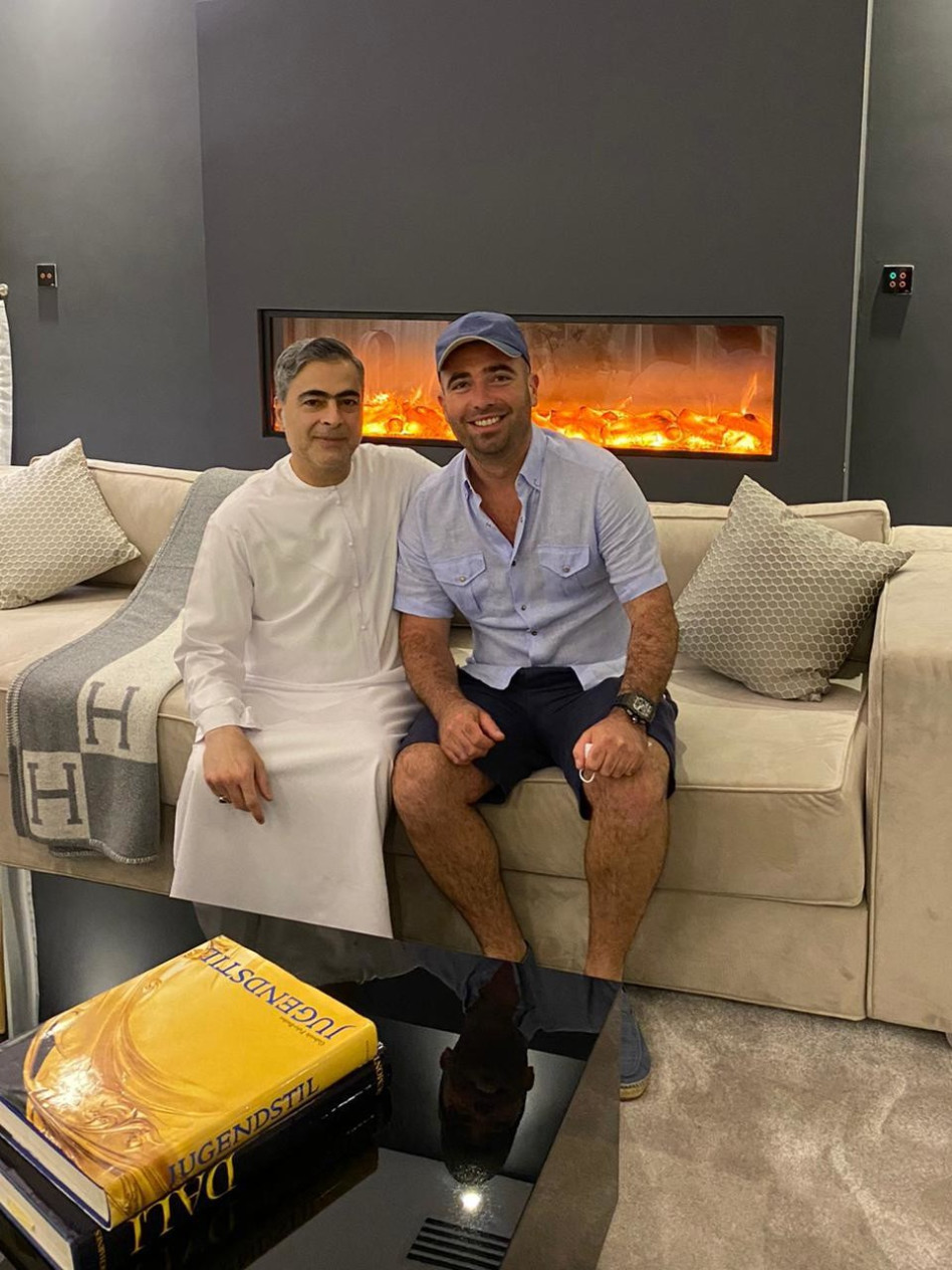 עומר אדם, השייח' חמד בן חאליפה (צילום: באדיבות עופר מנחם תקשורת ויחסי ציבור)