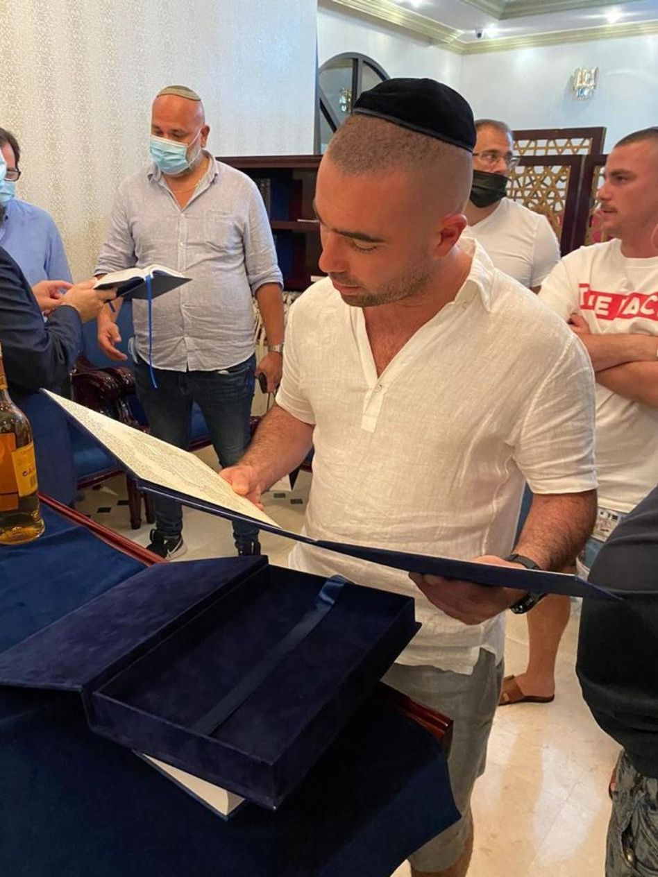 עומר אדם (צילום: באדיבות עופר מנחם תקשורת ויחסי ציבור)