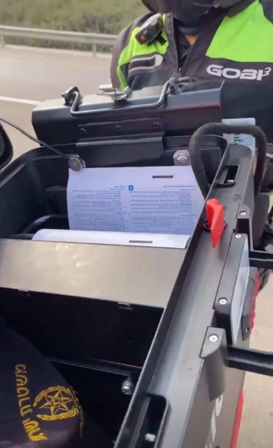 מדפיסים דוח תנועה (צילום: צילום מסך אינסטגרם)