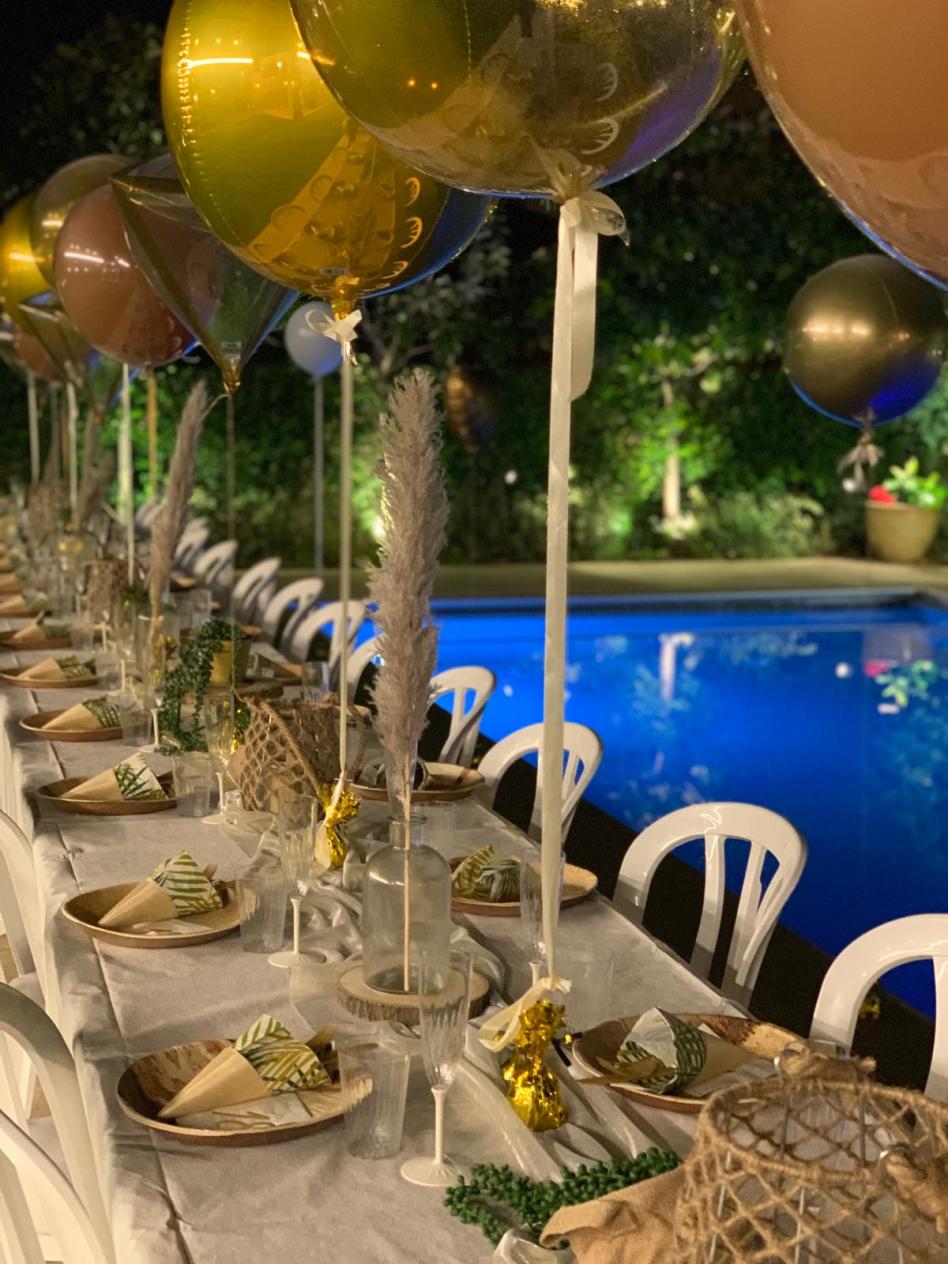 השולחן המושקע של יום הולדתה של רומי פרנקל  (צילום: דור ערבה)