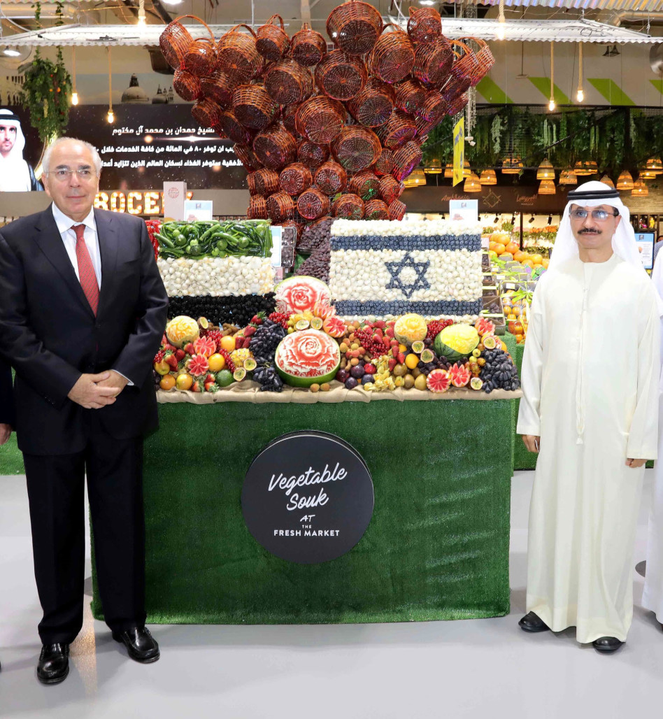 סולטן אחמד בין סוליים ושלומי פוגל&nbsp; (צילום: DP WORLD)