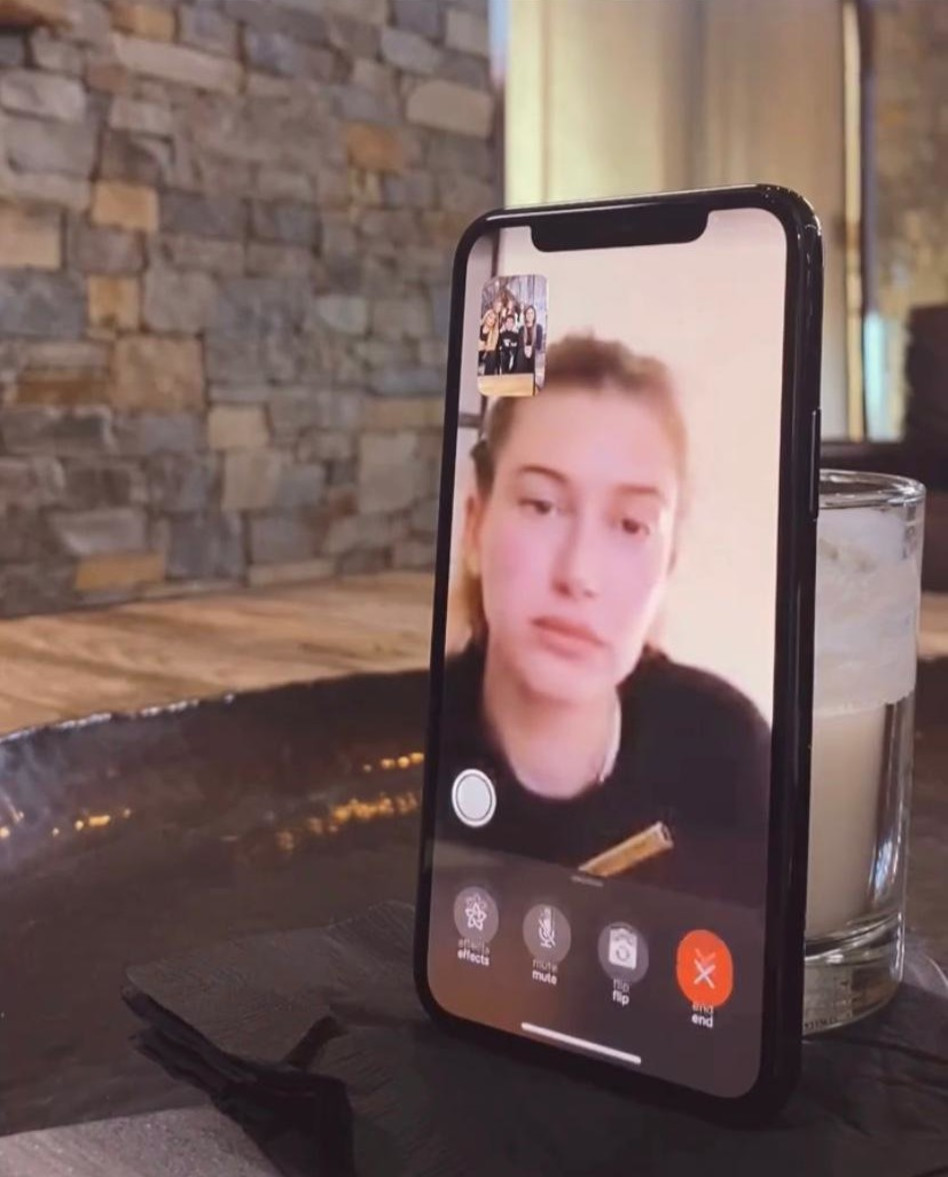 סתם רצינו להדגיש איזו יפה היילי בלי איפור. תהנו (צילום: צילום מסך אינסטגרם)