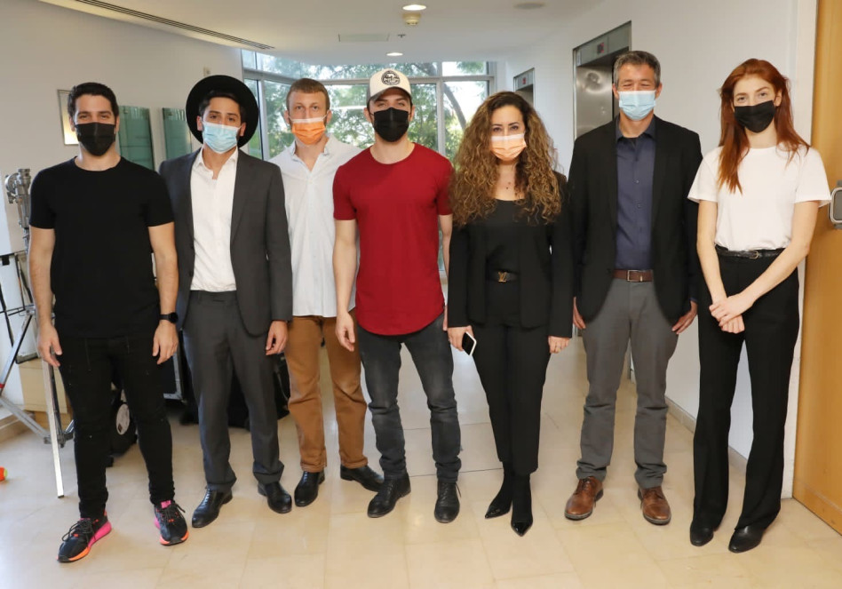 מאיה ורטהיימר, יועז הנדל, טל גרנות גולדשטיין, ישראל אטיאס, עומר פרלמן, דניאל גד ואורי לייזרוביץ' (צילום: רפי דלויה)