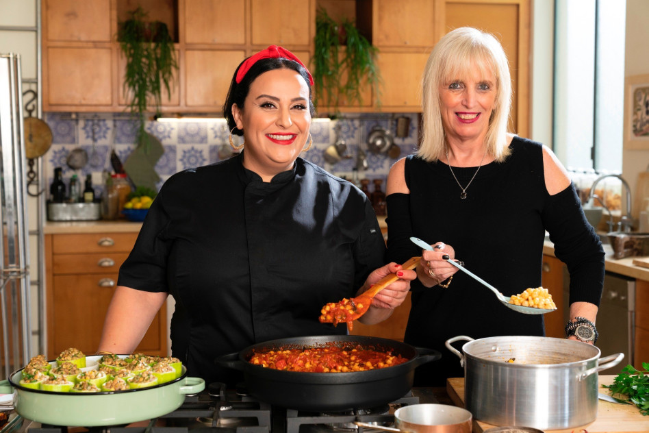 יעל פודולסקי ונוף עתאמנה אסמאעיל (צילום: מנחם רייס)