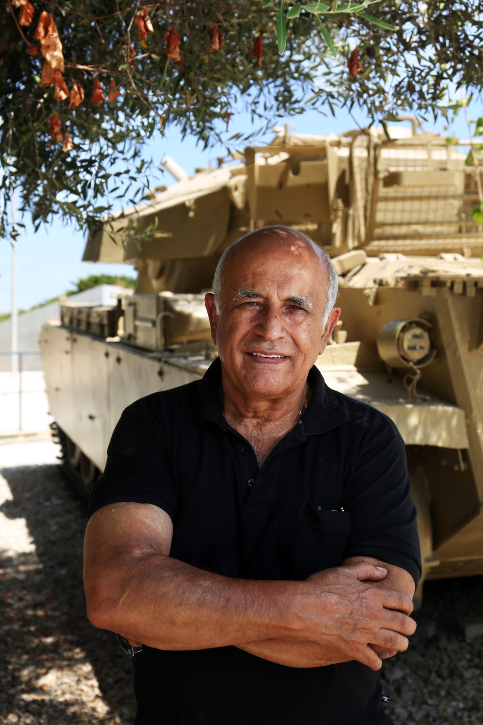 Avigdor Kahalani and his friends (Photo: Ariel Beshor)