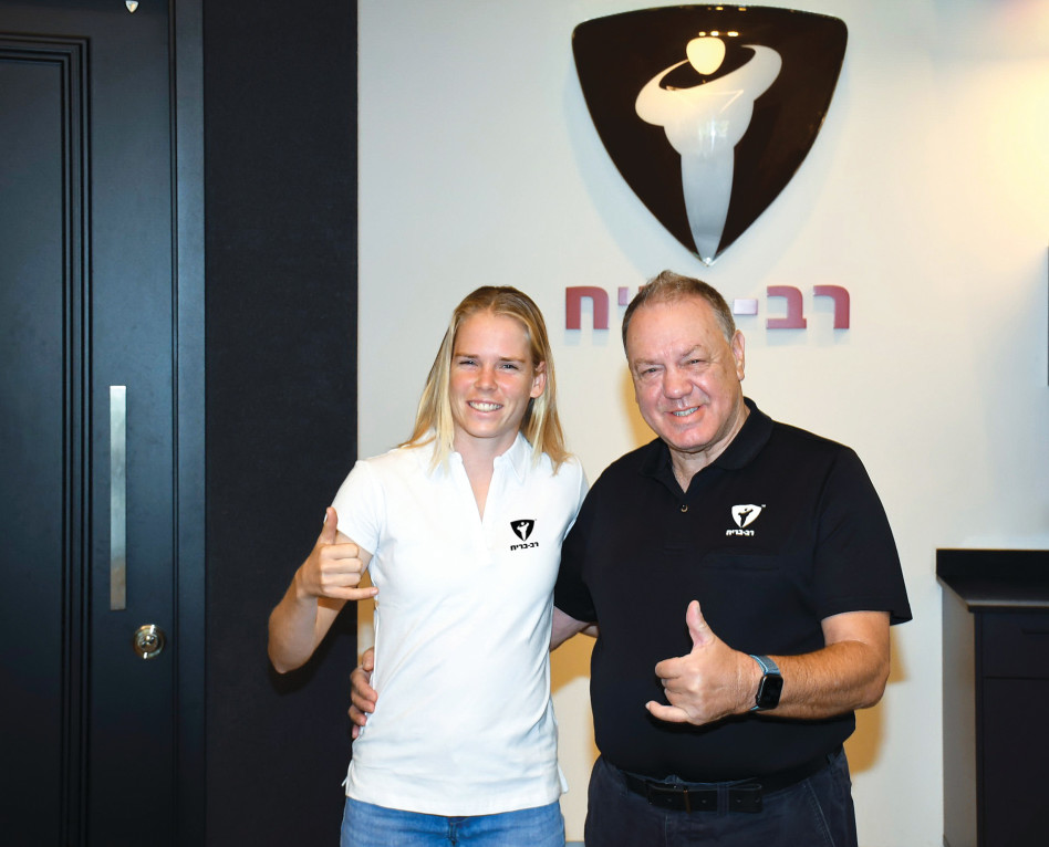 שמואל דונרשטיין עם קטי ספיצ'קוב (צילום: אביב חופי)