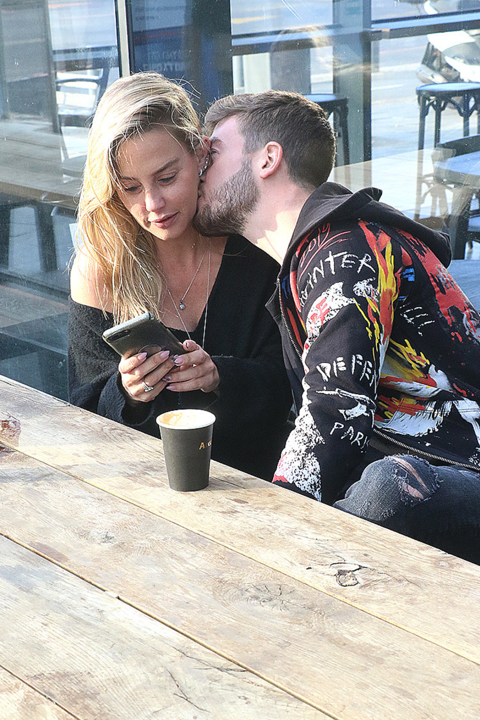 אנחנו תמיד ככה עם חברים טובים. חגית היימן, אמיר מלול (צילום: פול סגל)