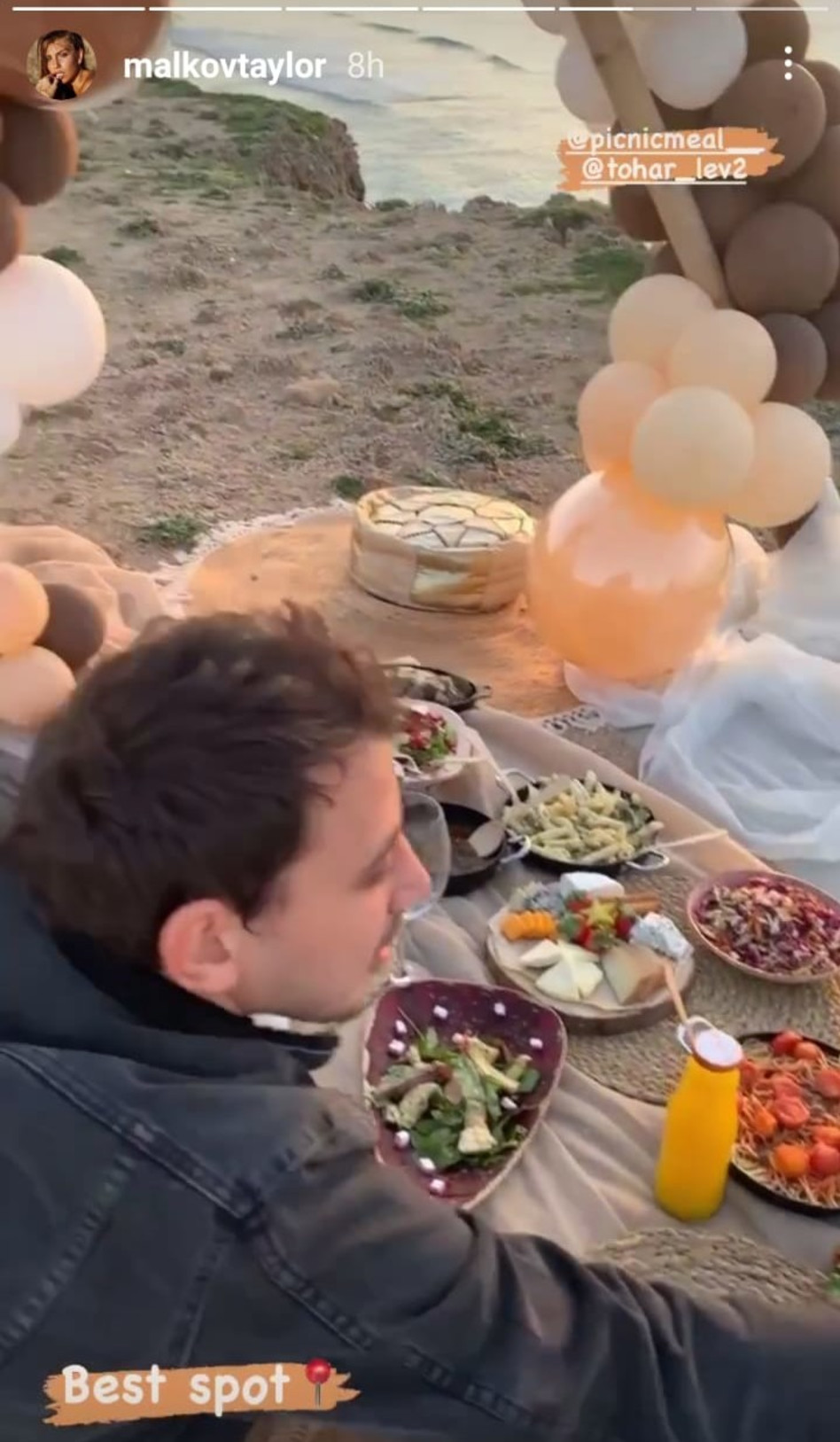 שלב הטבעת? (צילום: צילום מסך אינסטגרם)