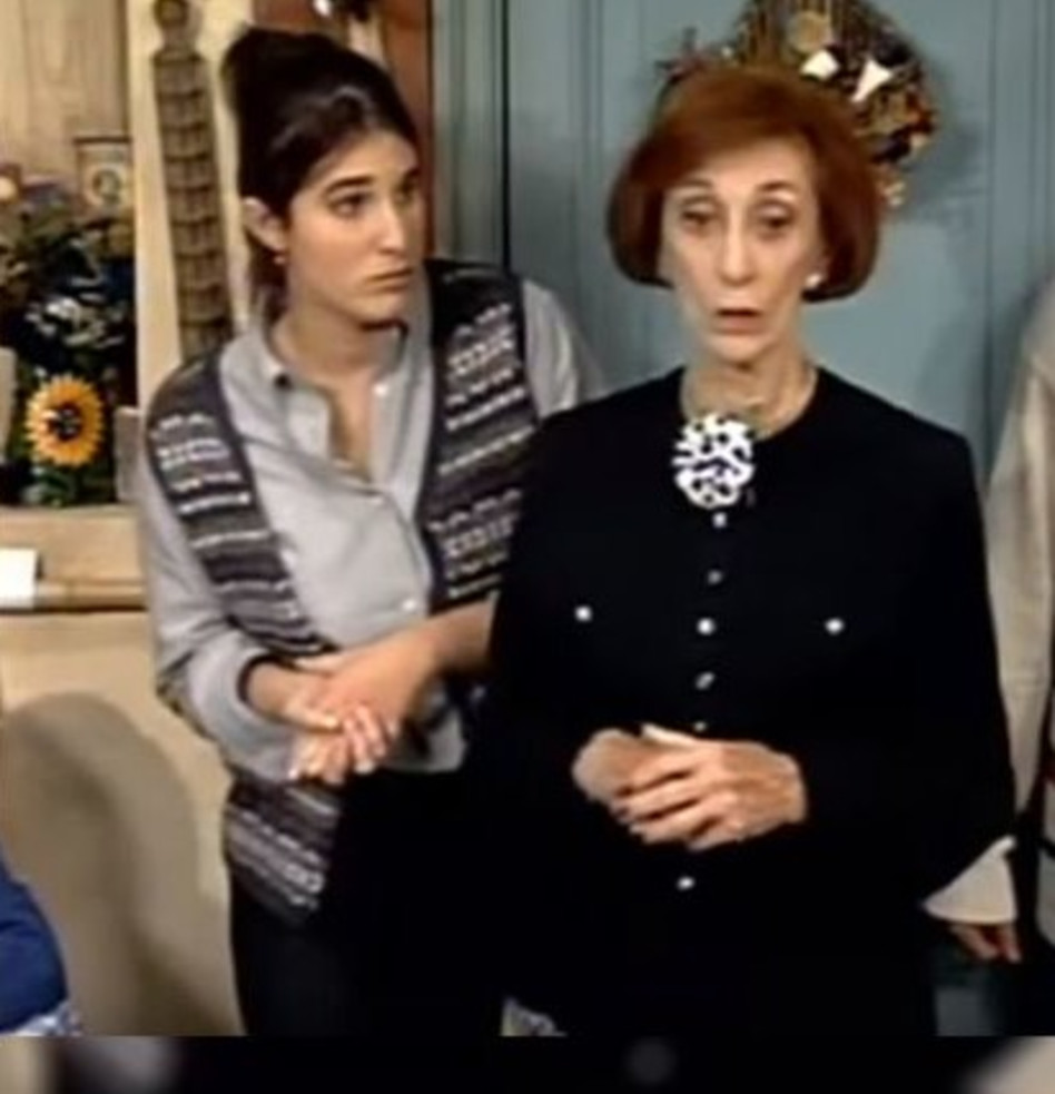 כרמן ובלן מקטנטנות (צילום: צילום מסך)