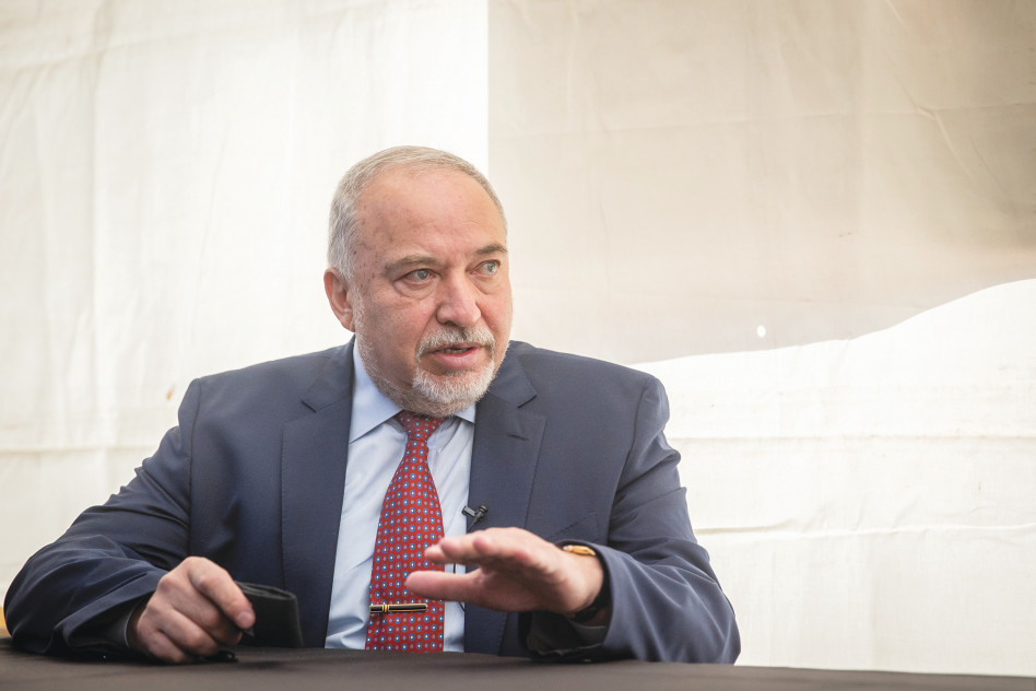 Avigdor Lieberman (Photo: Yonatan Zindel, Flash 90)