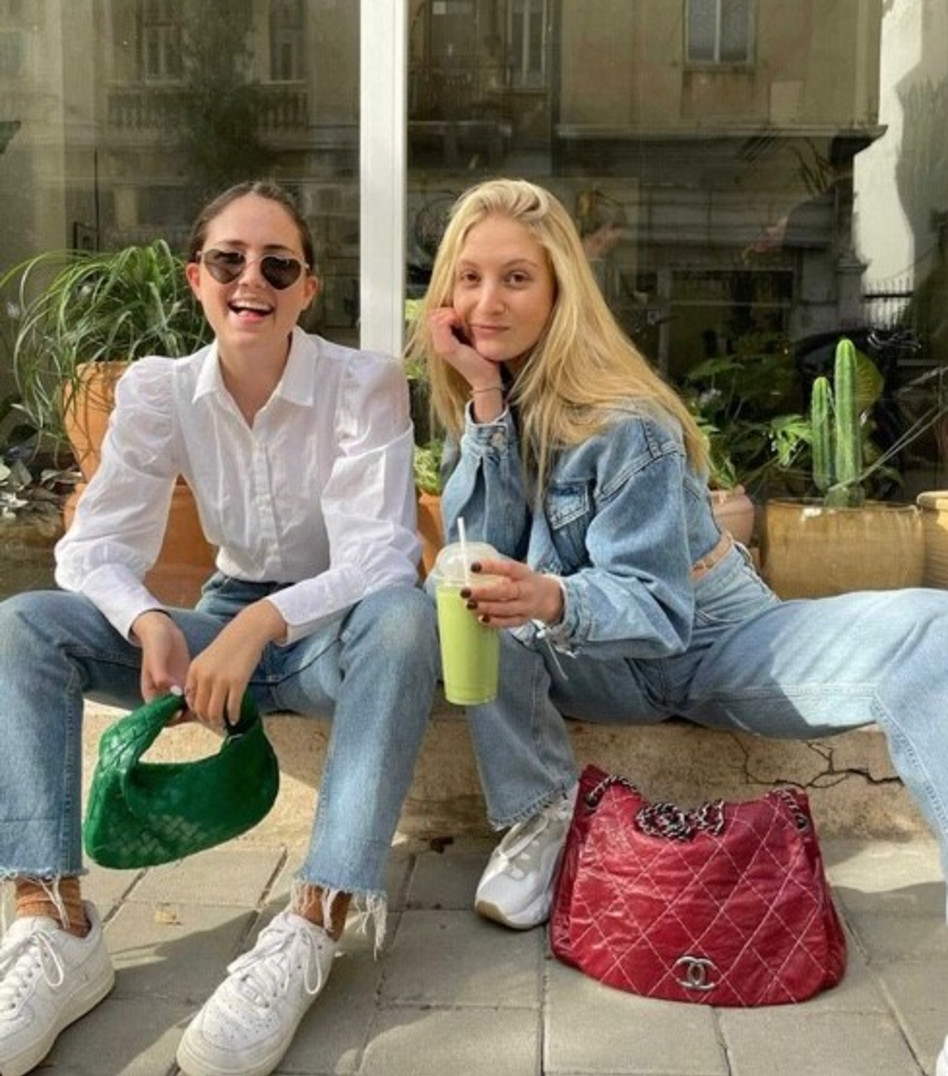 דניאלה קולבר ומיה שנידמן&nbsp;  (צילום: פרטי)