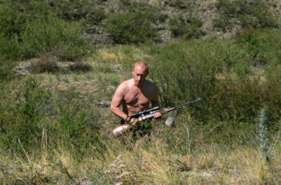 פוטין עם רובה ציד (צילום: רויטרס)