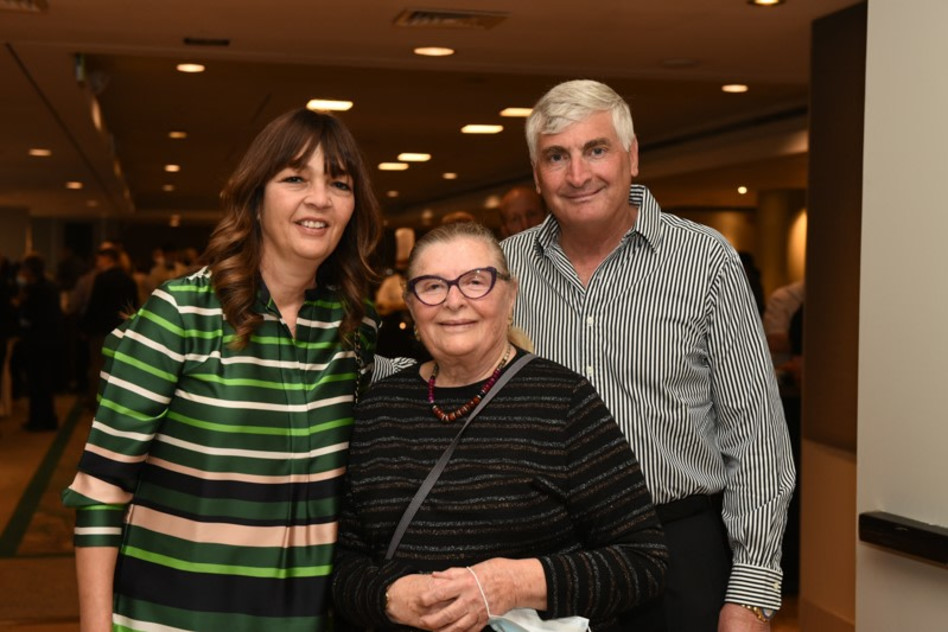 יגאל, דבורה וציפי לנדאו (צילום: אוהד הרכס ואיתי בלסון, מכון ויצמן למדע)