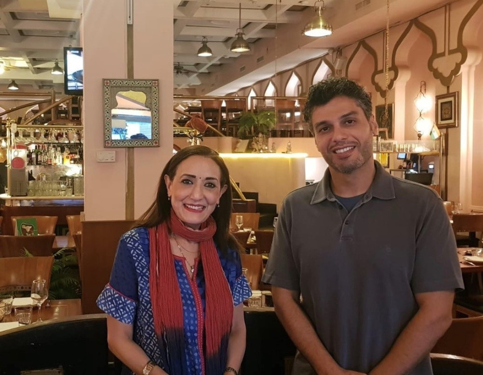 מוחמד אל-חאג'ה ורינה פושקרנה (צילום: באדיבות שגרירות איחוד האמירויות בישראל)