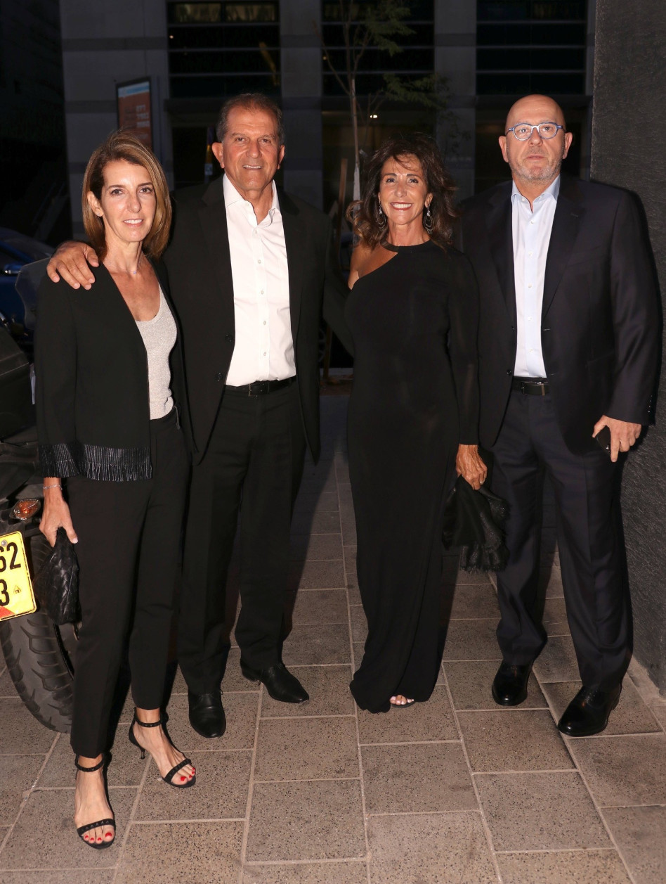 גיל אגמון, ניצה ויובל גביש ואורית אלסטר (צילום: אור גפן)