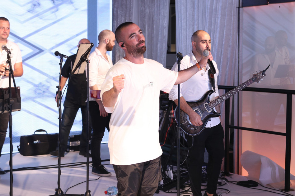 סופר את האקסיות בקהל? עומר אדם (צילום: אור גפן)