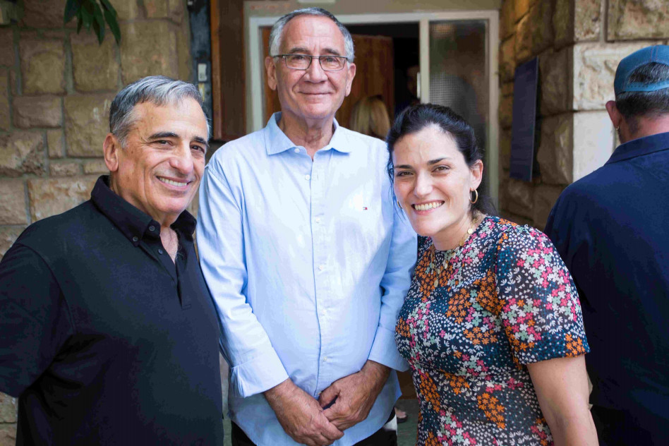 דפנה גניגר, משה פדלון ועמי גניגר (צילום: דרור סיתהכול)