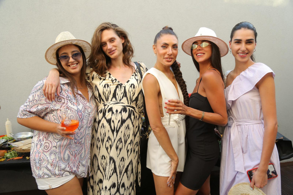 רותם רבי, הלן הוד, אירה גולפין, נועם פרוסט, שירלי לוי (צילום: דור בורכוב)