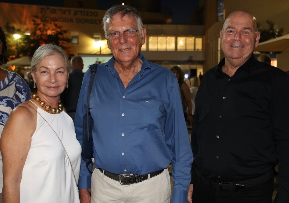 איתן ורטהיימר, דן שכטמן ואריאלה ורטהיימר (צילום: אפי שמח)