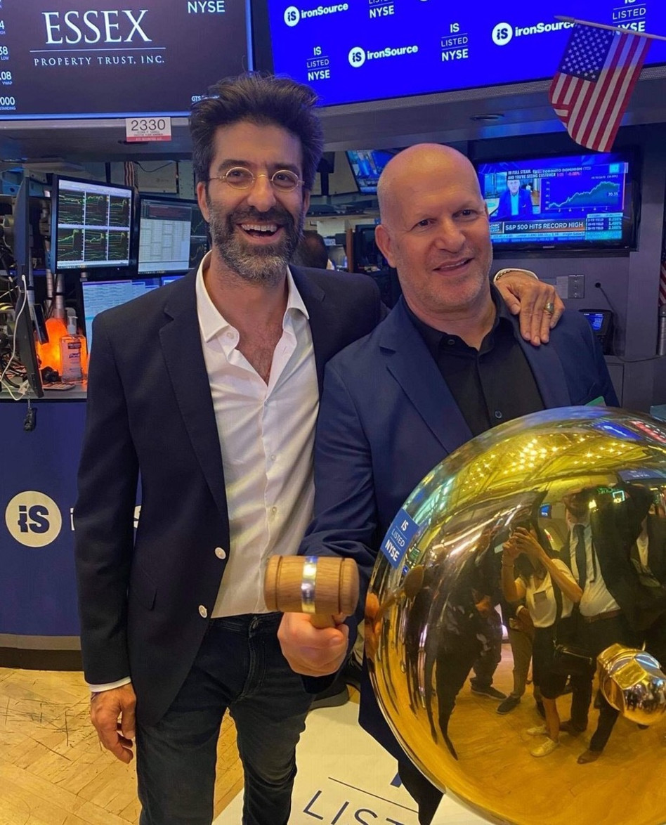 טל בר-נוח ותומר בר זאב (צילום: צילום מסך פייסבוק)