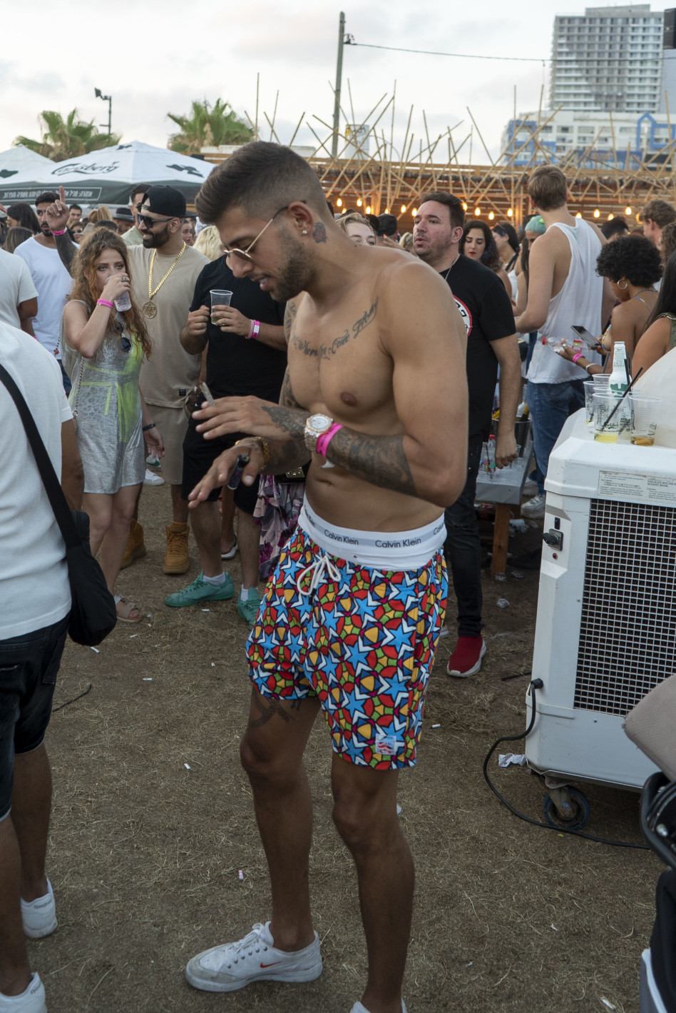 הוריד ת'חולצה. בן אל תבורי (צילום: סער נזגינוב)