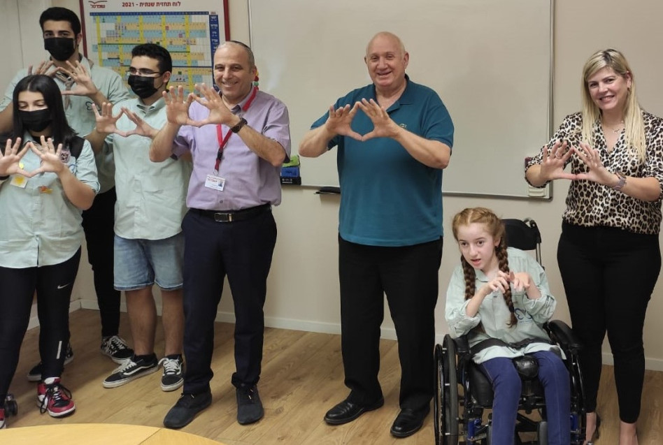 איציק הבר כהן צביקה פישהיימר, וטליה הראל בז'רנו (צילום: כנפיים של קרמבו)