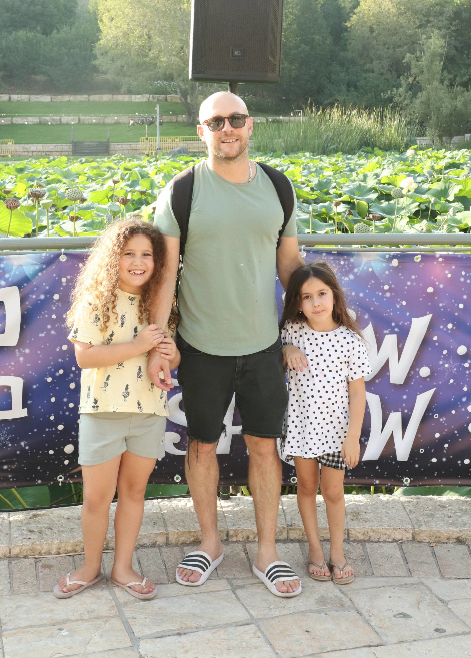 אבי נוסבאום והבנות (צילום: אור גפן, יח''צ)