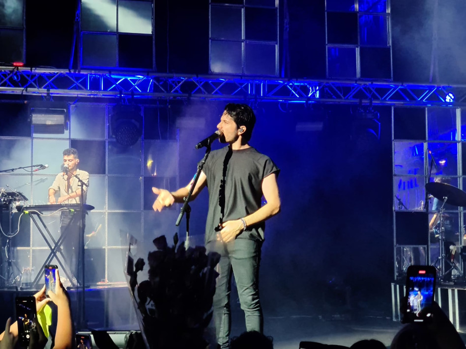 רן דנקר בהופעה (צילום: צוף ישראלי)