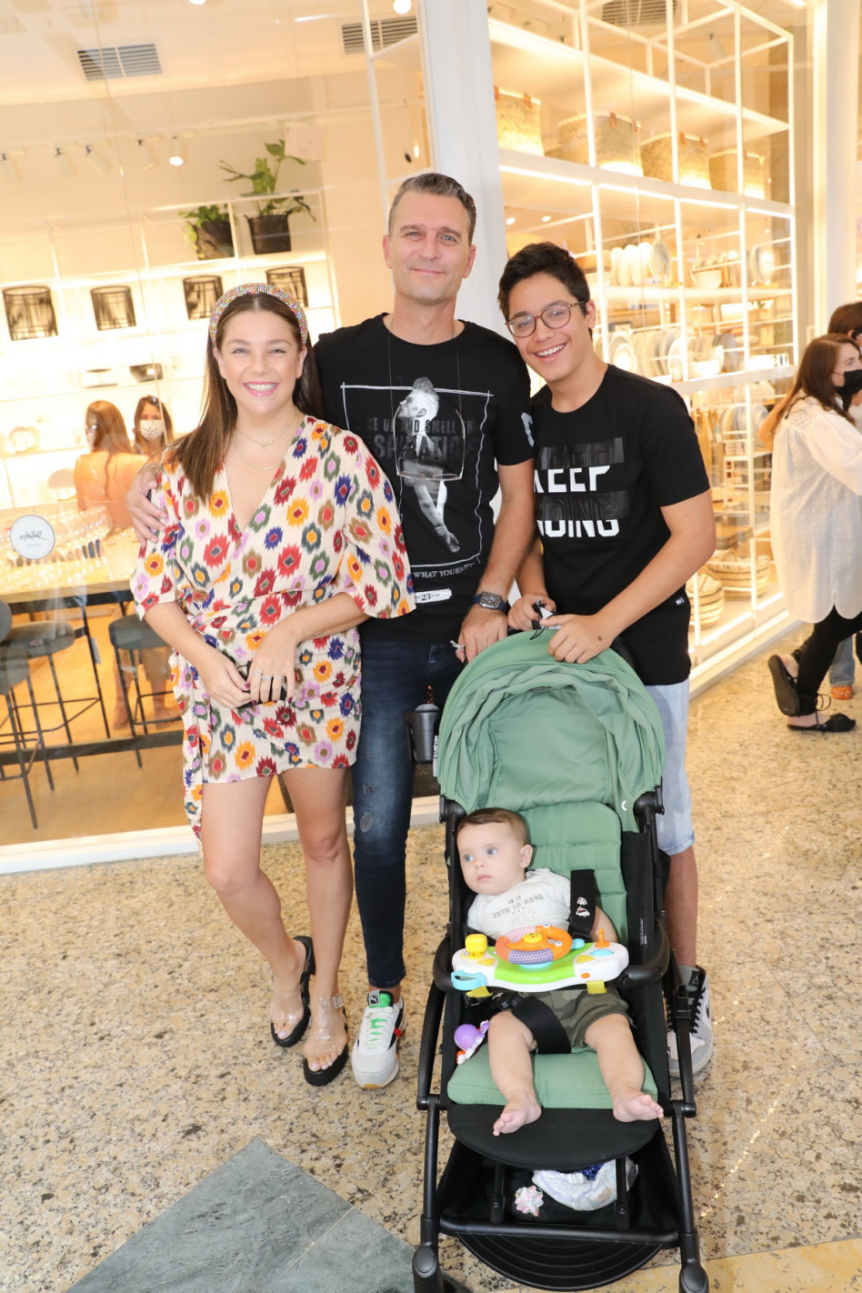 טל טלמון, לירן שטראובר והילדים (צילום: רפי דלויה)