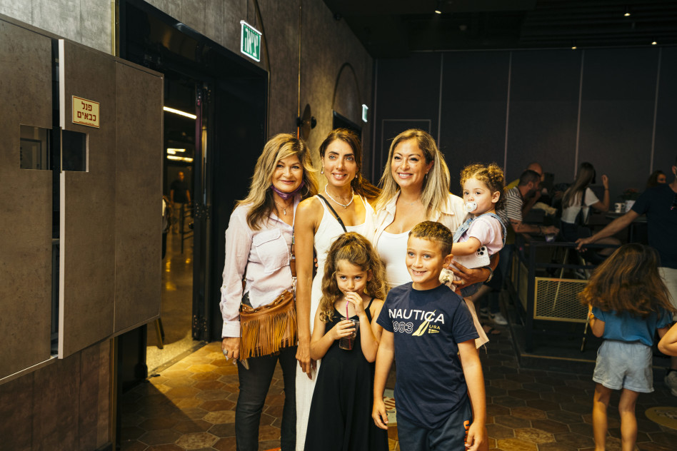 ליהיא גרינר והילדים, אירה דולפין (צילום: אמיר יעקובי)