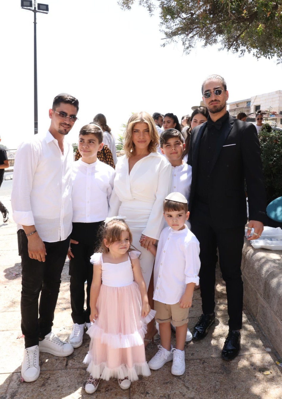 שון בלאיש, ג'קי אזולאי, ישראל אזולאי והילדים (צילום: אור גפן)