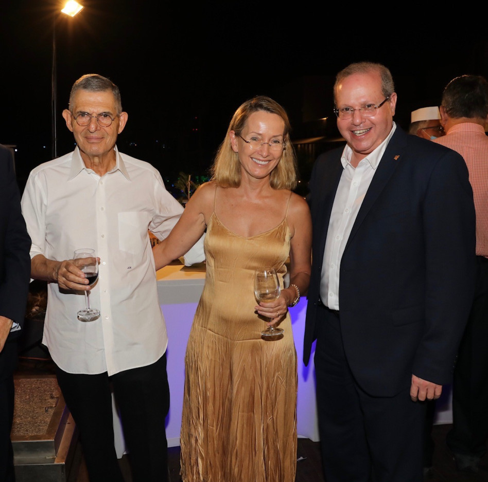 איתן ורטהיים, ענת ושמואל חרל''פ  (צילום: רפי דלויה)