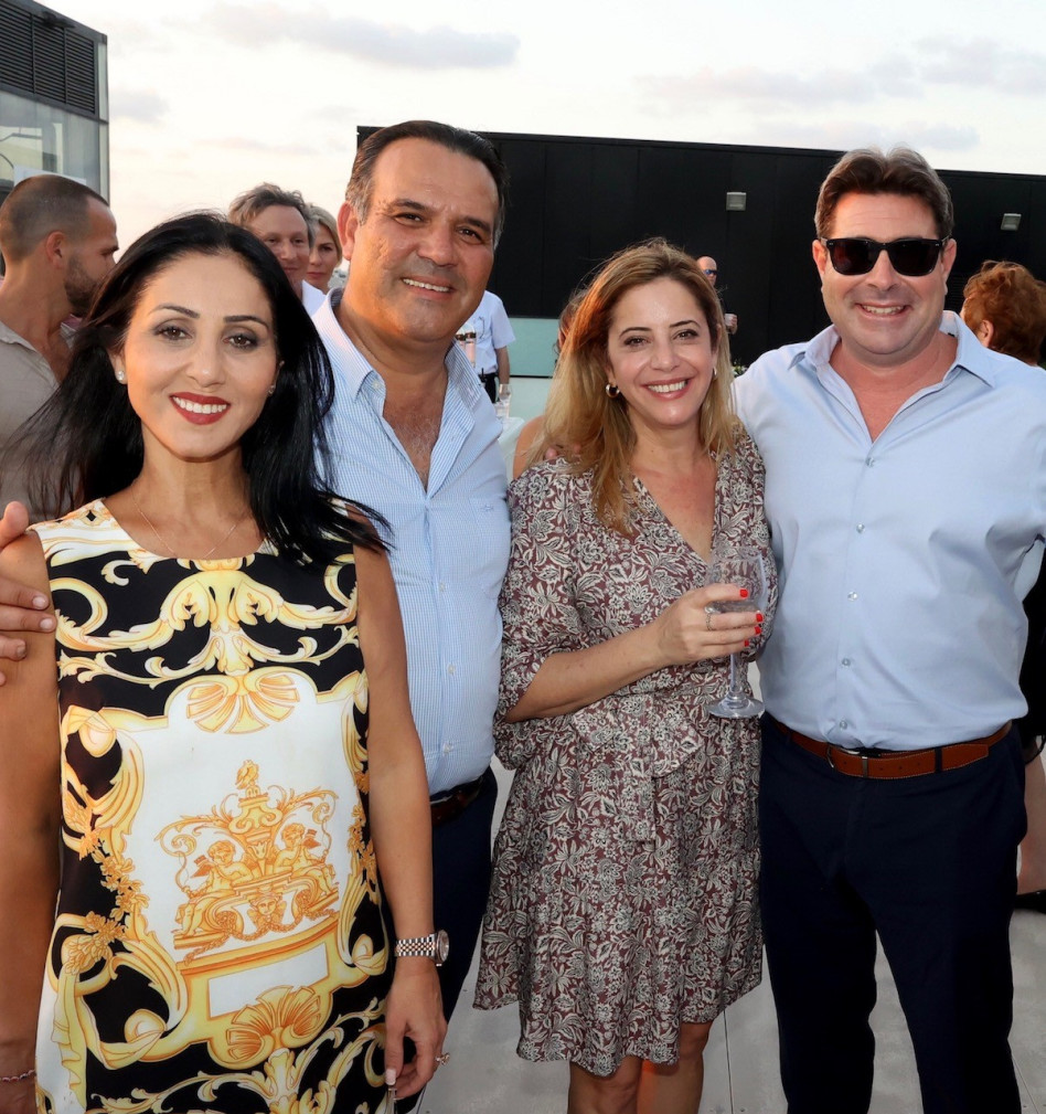 עדי ואופיר אקוניס , רינת ומוטי כוזהינוף (צילום: איציק בירן)