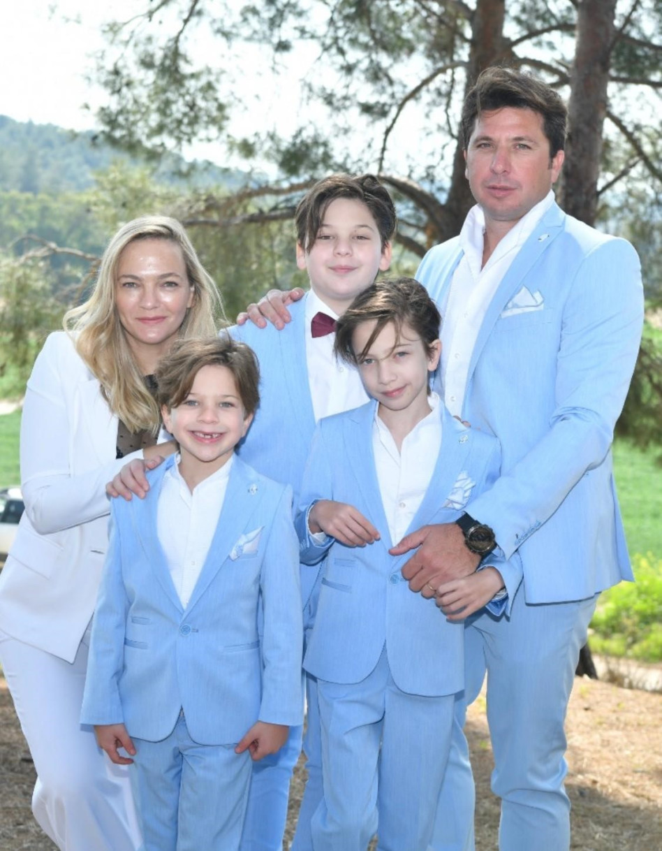 בני משפחת ברטוב (צילום: אופיר בן יאיר)