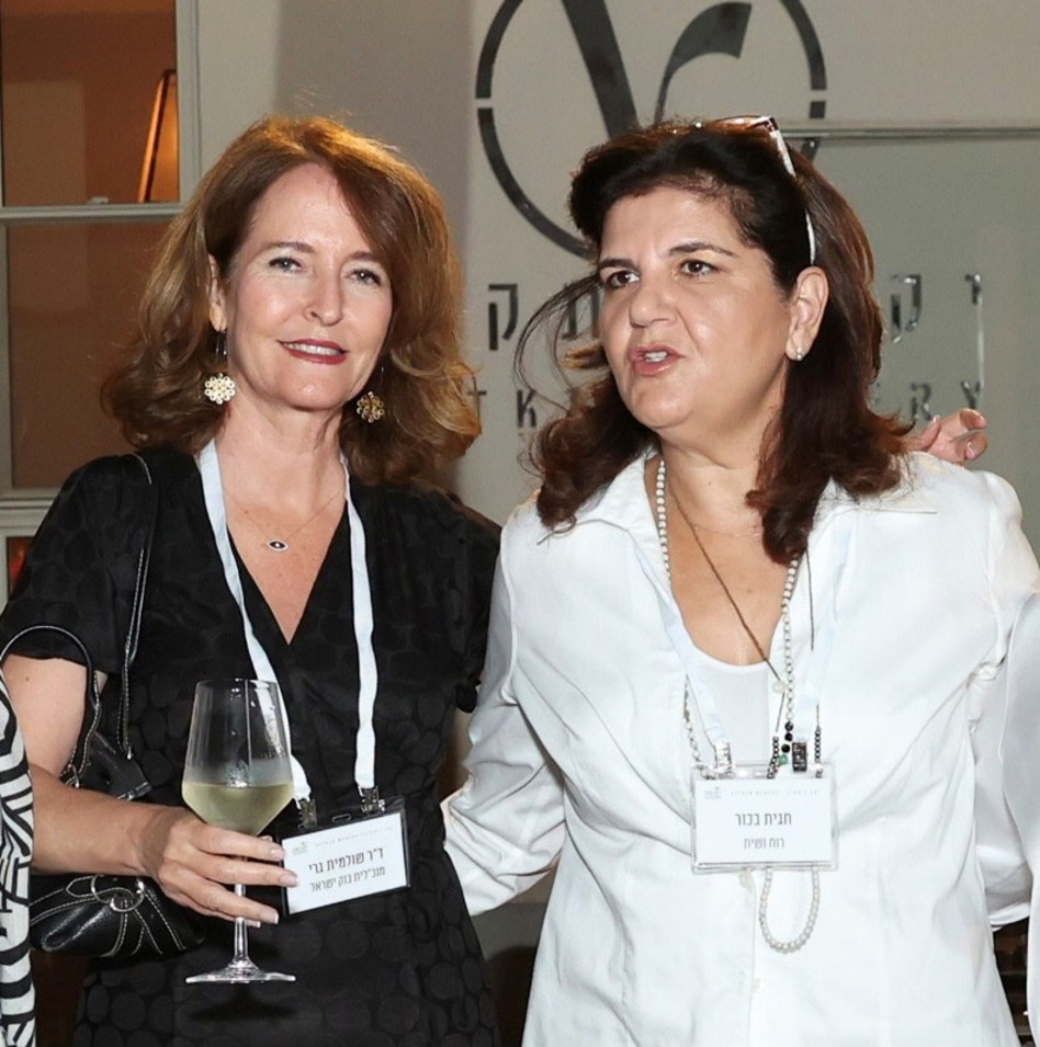 &nbsp;חגית בכור וד''ר שולמית גרי (צילום: רוית תורקיה)