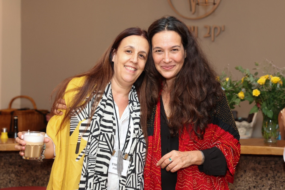 יעל אבקסיס ותמר שוורץ(צילום: רוית תורקיה)