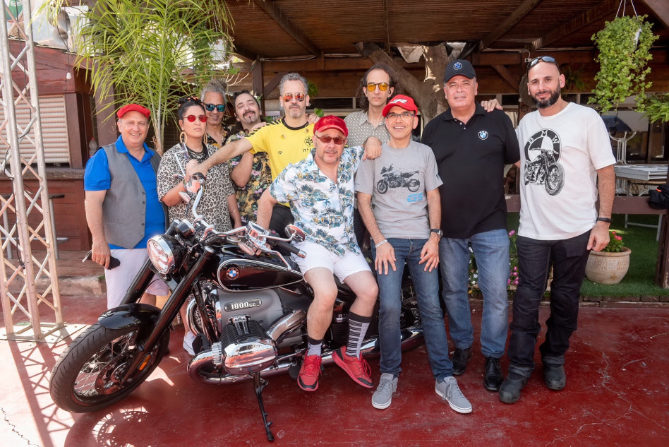 רן בונזח, יורם מזרחי ושחר שמש עם להקת טיפקס (צילום: גדי סירה)