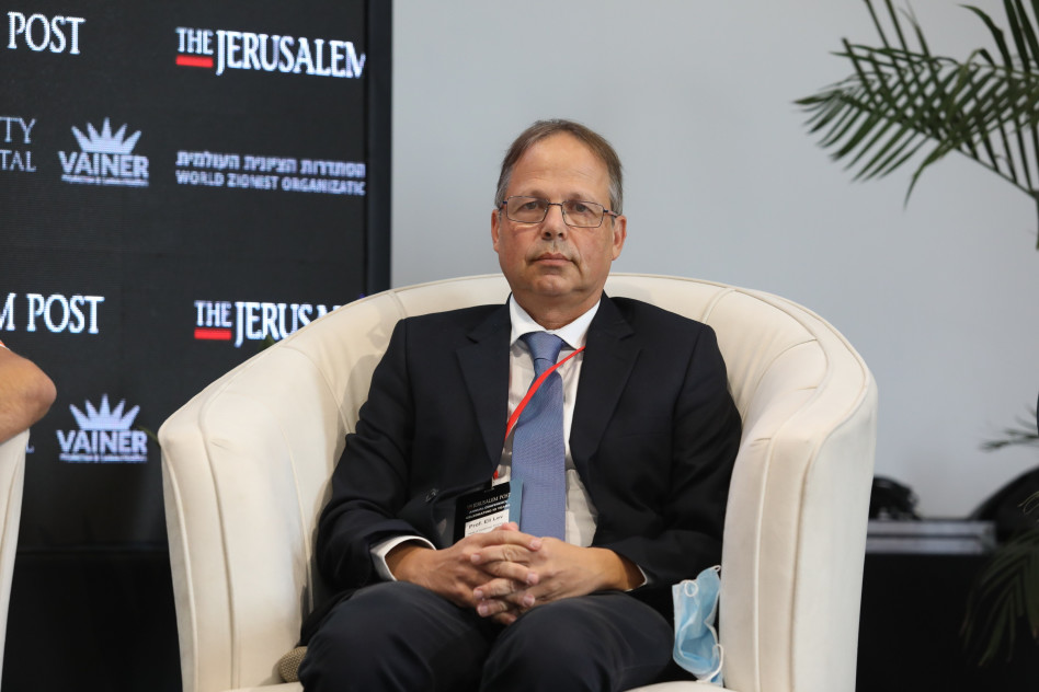 פרופ׳ אלי לב, מנהל המערך הקרדיולוגי בי''ח האוניברסיטאי אסותא אשדוד (צילום: אבשלום ששוני, מארק ישראל סלם)