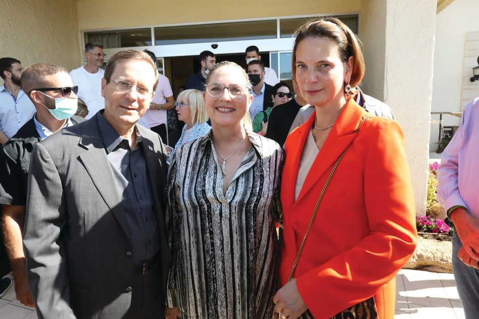 הילה רהב, מיכל ובוז׳י הרצוג (צילום: רפי דלויה)