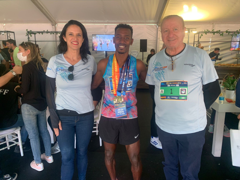 שבתאי צור, ימר גטהון ויעל אלמור (צילום: המועצה להסדר ההימורים בספורט)