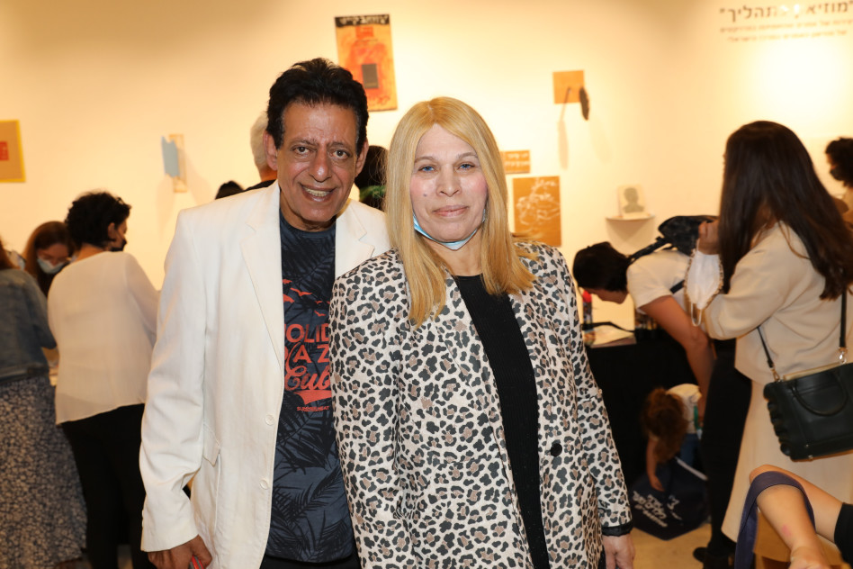 מפנקים את הנכדים. יהודית באומן, שימי תבורי (צילום: רפי דלויה)