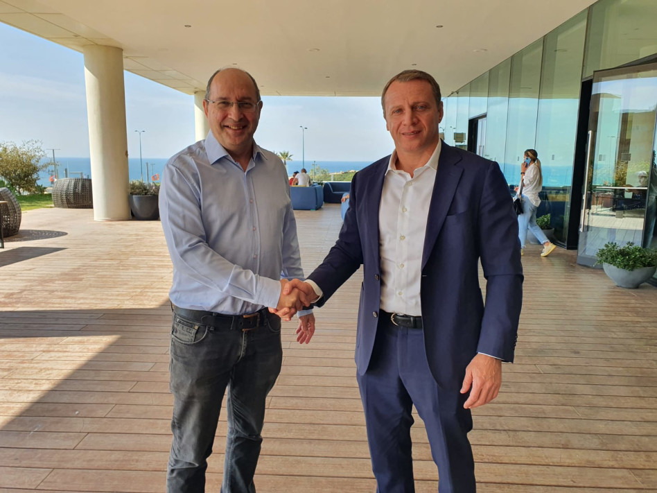 אבי ניסנקורן ויואל רזבוזוב (צילום: יח''צ)