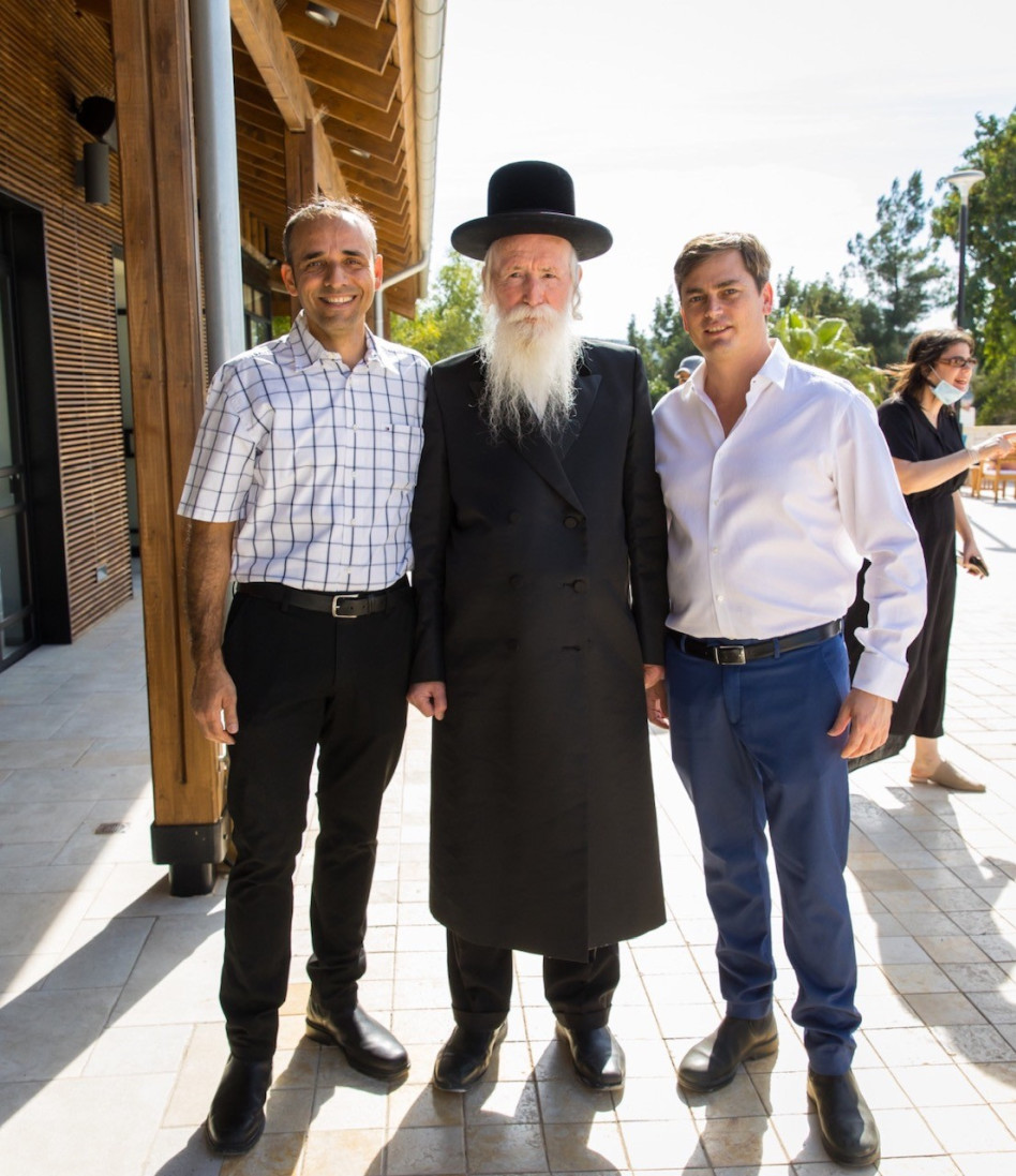 נתנאל סלומינסקי, הרב יצחק דוד גרוסמן וצחי חיון (צילום: איציק בלניצקי)