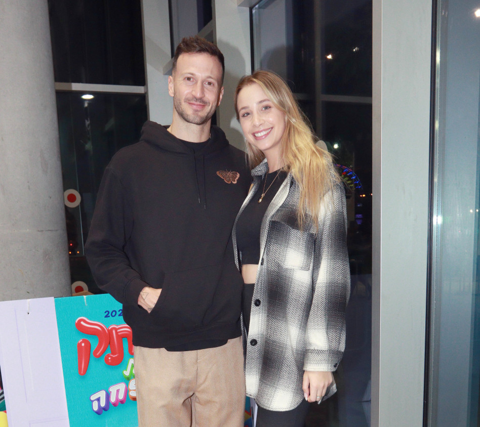 מייקל לואיס והחברה (צילום: ענת מוסברג)