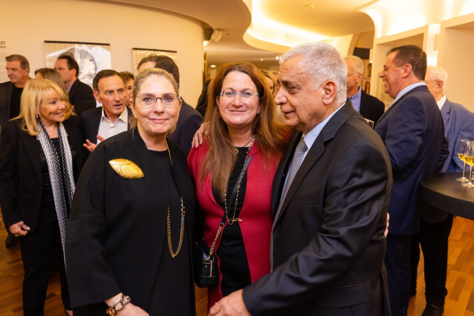 פנחס (פיני) כהן, דנה עזריאלי ומיכל הרצוג  (צילום: רפי דלויה)