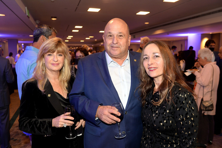 אפרת בר נתן, דוד ומיכל פורר (צילום: מורג ביטן)