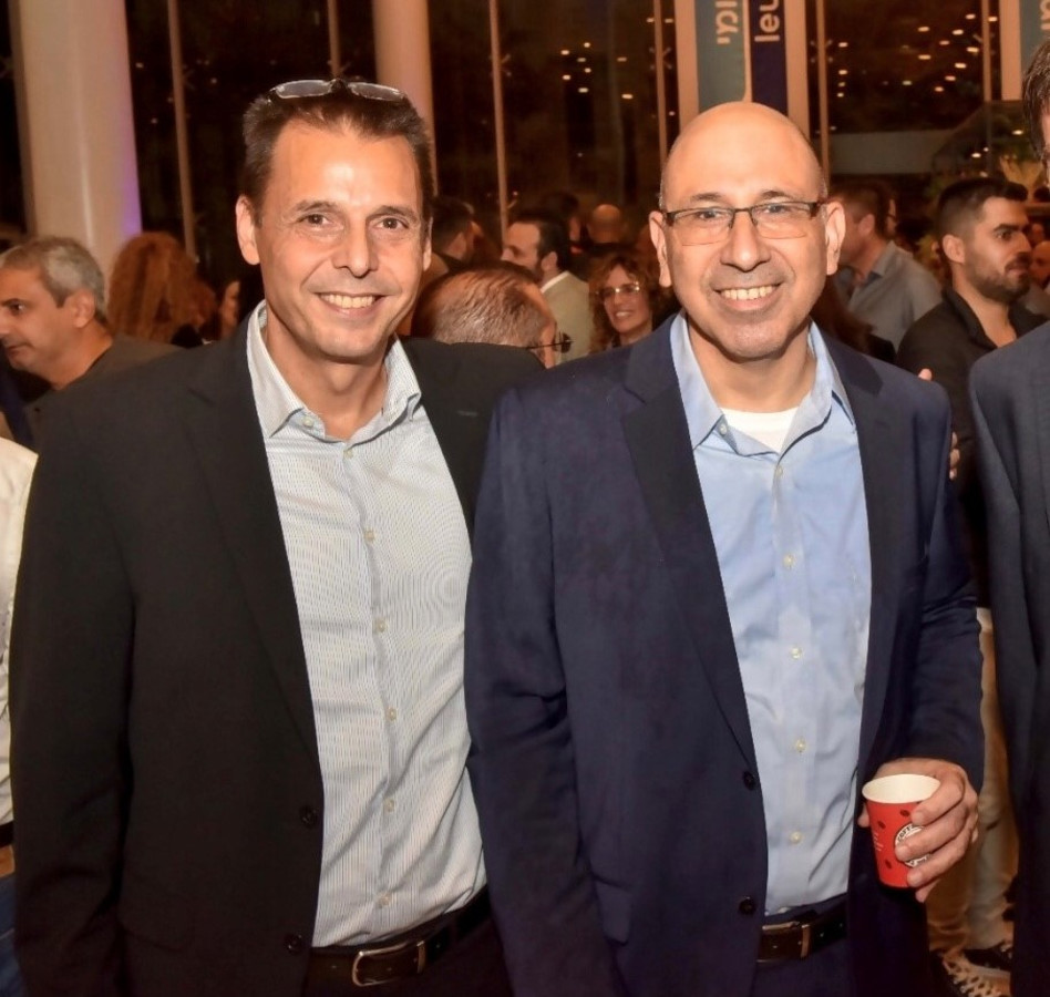 בני גבאי ורונן אגסי (צילום: כפיר סיון)