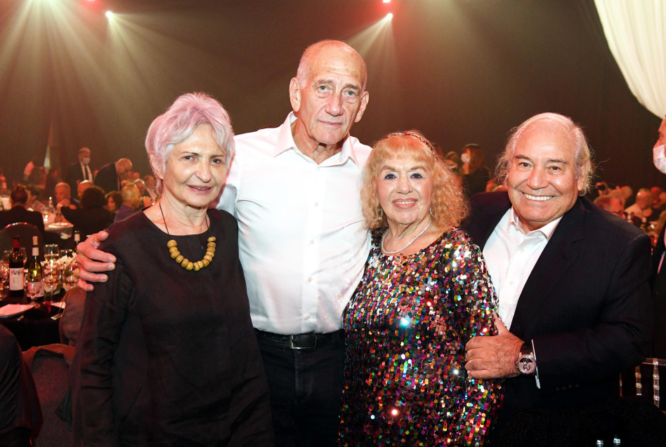 עמי וליזיקה שגיא ואהוד ועליזה אולמרט (צילום: יוסי זלינגר)