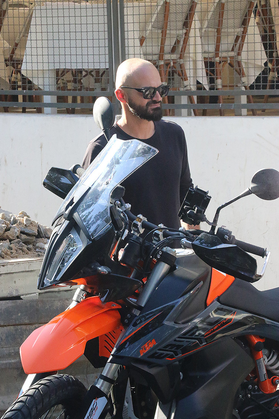 אין על גבר באופנוע. אברהם טל (צילום: פול סגל)